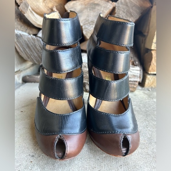 L.A.M.B. Peep toe black & brown leather cut out ankle boot heel Sz-7.  G - Picture 10 of 11